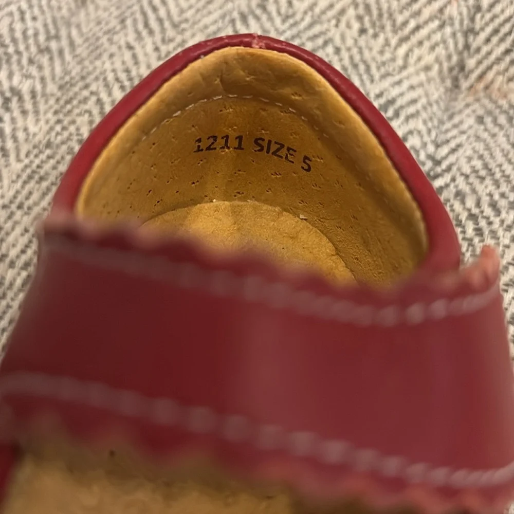 Livie & Luca size 5